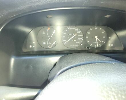 Красный Ниссан Примера, объемом двигателя 1.6 л и пробегом 200 тыс. км за 2000 $, фото 5 на Automoto.ua