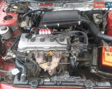 Красный Ниссан Примера, объемом двигателя 1.6 л и пробегом 230 тыс. км за 2500 $, фото 6 на Automoto.ua