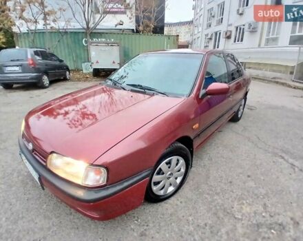 Красный Ниссан Примера, объемом двигателя 1.6 л и пробегом 250 тыс. км за 2800 $, фото 3 на Automoto.ua