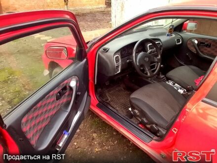 Красный Ниссан Примера, объемом двигателя 1.6 л и пробегом 200 тыс. км за 1300 $, фото 1 на Automoto.ua