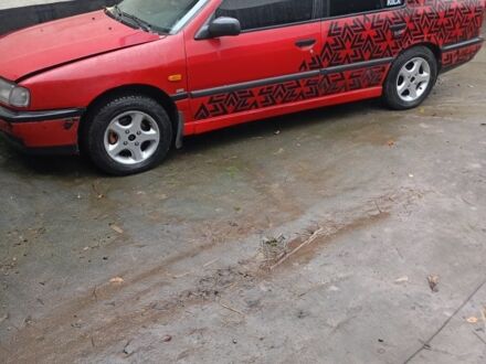 Красный Ниссан Примера, объемом двигателя 1.6 л и пробегом 250 тыс. км за 1200 $, фото 1 на Automoto.ua