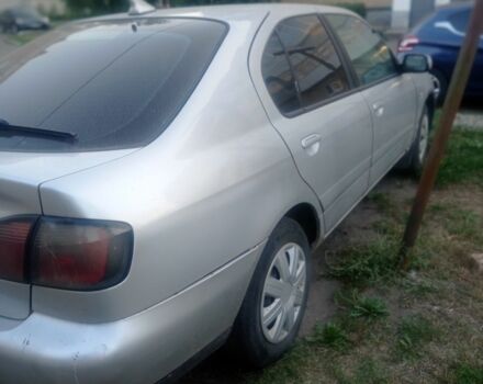 Серый Ниссан Примера, объемом двигателя 1.8 л и пробегом 370 тыс. км за 1900 $, фото 3 на Automoto.ua