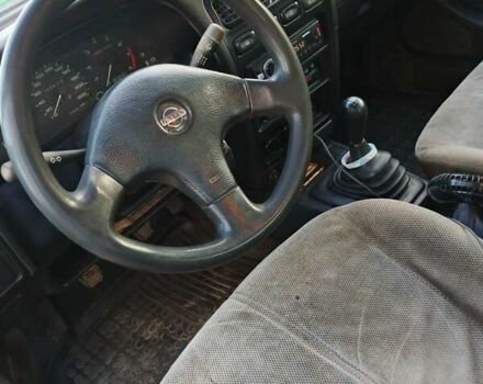 Серый Ниссан Примера, объемом двигателя 1.6 л и пробегом 360 тыс. км за 1550 $, фото 4 на Automoto.ua