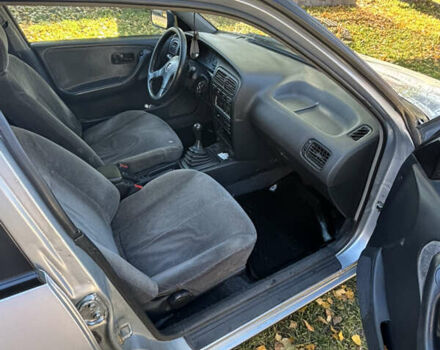 Серый Ниссан Примера, объемом двигателя 1.6 л и пробегом 280 тыс. км за 2200 $, фото 4 на Automoto.ua