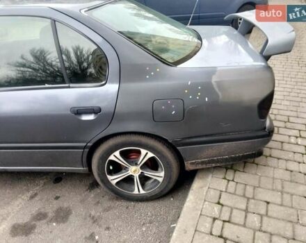 Серый Ниссан Примера, объемом двигателя 1.6 л и пробегом 274 тыс. км за 1900 $, фото 5 на Automoto.ua