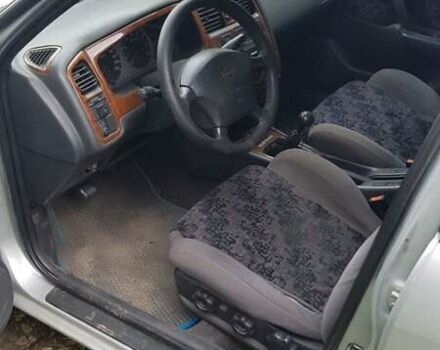 Серый Ниссан Примера, объемом двигателя 2 л и пробегом 350 тыс. км за 2400 $, фото 1 на Automoto.ua