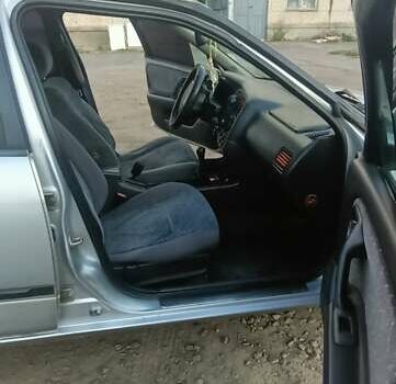 Серый Ниссан Примера, объемом двигателя 2 л и пробегом 350 тыс. км за 2300 $, фото 14 на Automoto.ua