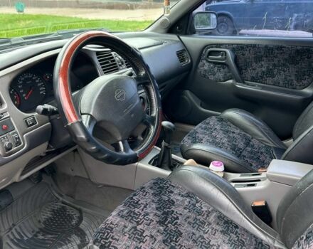 Серый Ниссан Примера, объемом двигателя 1.6 л и пробегом 267 тыс. км за 2350 $, фото 7 на Automoto.ua