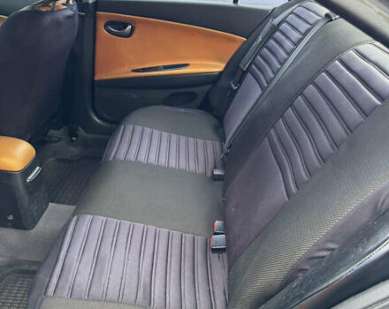 Серый Ниссан Примера, объемом двигателя 1.8 л и пробегом 300 тыс. км за 3000 $, фото 7 на Automoto.ua