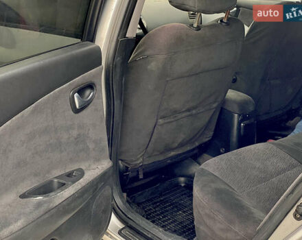 Сірий Ніссан Прімера, об'ємом двигуна 1.9 л та пробігом 234 тис. км за 3499 $, фото 18 на Automoto.ua