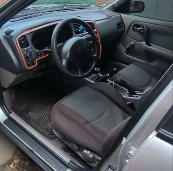 Серый Ниссан Примера, объемом двигателя 1.77 л и пробегом 277 тыс. км за 2900 $, фото 11 на Automoto.ua