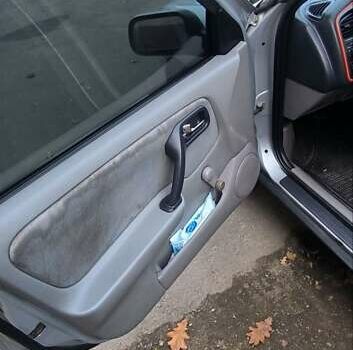 Серый Ниссан Примера, объемом двигателя 1.77 л и пробегом 277 тыс. км за 2900 $, фото 12 на Automoto.ua