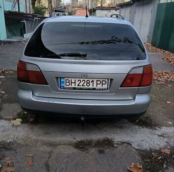 Серый Ниссан Примера, объемом двигателя 1.77 л и пробегом 277 тыс. км за 2900 $, фото 4 на Automoto.ua