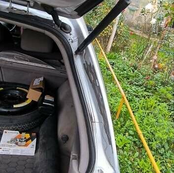 Серый Ниссан Примера, объемом двигателя 1.77 л и пробегом 277 тыс. км за 2900 $, фото 16 на Automoto.ua