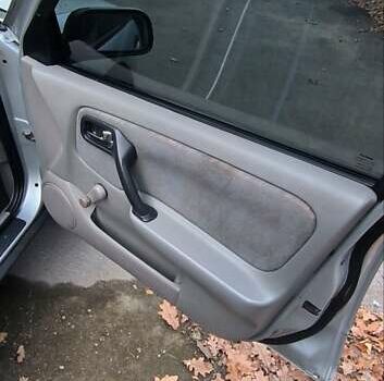 Серый Ниссан Примера, объемом двигателя 1.77 л и пробегом 277 тыс. км за 2900 $, фото 7 на Automoto.ua