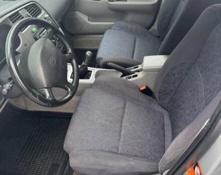 Серый Ниссан Примера, объемом двигателя 1.8 л и пробегом 120 тыс. км за 3200 $, фото 5 на Automoto.ua