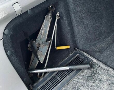 Серый Ниссан Примера, объемом двигателя 1.8 л и пробегом 271 тыс. км за 3300 $, фото 18 на Automoto.ua