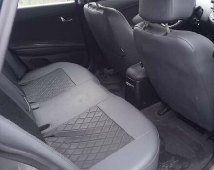 Серый Ниссан Примера, объемом двигателя 1.77 л и пробегом 264 тыс. км за 3200 $, фото 6 на Automoto.ua