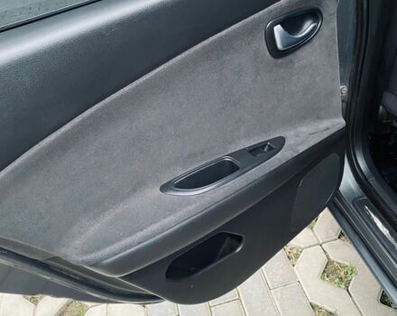 Серый Ниссан Примера, объемом двигателя 1.8 л и пробегом 271 тыс. км за 3300 $, фото 12 на Automoto.ua