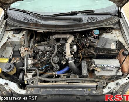 Серый Ниссан Примера, объемом двигателя 1.9 л и пробегом 350 тыс. км за 3100 $, фото 6 на Automoto.ua