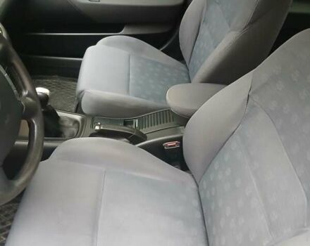 Серый Ниссан Примера, объемом двигателя 1.8 л и пробегом 260 тыс. км за 4800 $, фото 8 на Automoto.ua