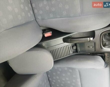 Серый Ниссан Примера, объемом двигателя 1.8 л и пробегом 260 тыс. км за 4800 $, фото 11 на Automoto.ua