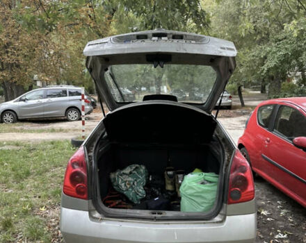 Сірий Ніссан Прімера, об'ємом двигуна 2.18 л та пробігом 350 тис. км за 1990 $, фото 2 на Automoto.ua