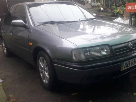 Серый Ниссан Примера, объемом двигателя 1.6 л и пробегом 340 тыс. км за 2100 $, фото 1 на Automoto.ua