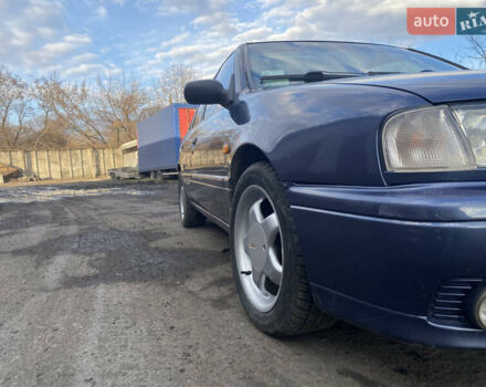 Синий Ниссан Примера, объемом двигателя 2 л и пробегом 220 тыс. км за 3200 $, фото 4 на Automoto.ua