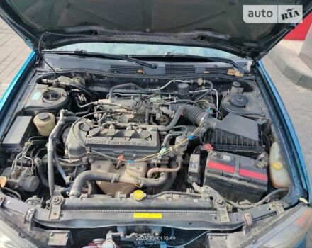 Синий Ниссан Примера, объемом двигателя 1.8 л и пробегом 256 тыс. км за 3750 $, фото 9 на Automoto.ua