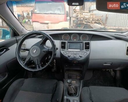 Синий Ниссан Примера, объемом двигателя 1.8 л и пробегом 250 тыс. км за 1799 $, фото 8 на Automoto.ua