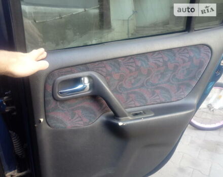 Синий Ниссан Примера, объемом двигателя 2 л и пробегом 477 тыс. км за 2800 $, фото 7 на Automoto.ua