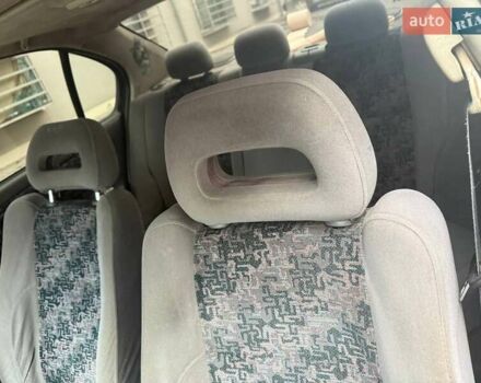 Зеленый Ниссан Примера, объемом двигателя 1.6 л и пробегом 470 тыс. км за 2800 $, фото 7 на Automoto.ua