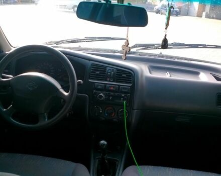 Зеленый Ниссан Примера, объемом двигателя 1.6 л и пробегом 45 тыс. км за 1000 $, фото 2 на Automoto.ua