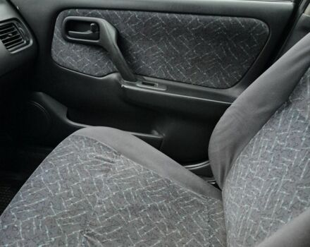 Зелений Ніссан Прімера, об'ємом двигуна 2 л та пробігом 400 тис. км за 1900 $, фото 3 на Automoto.ua