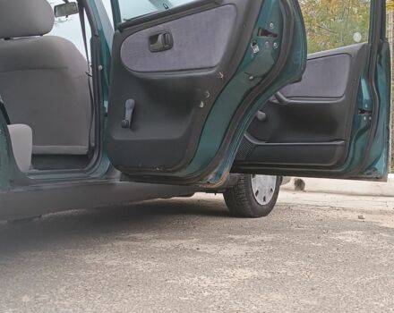 Зелений Ніссан Прімера, об'ємом двигуна 1.6 л та пробігом 225 тис. км за 1499 $, фото 7 на Automoto.ua