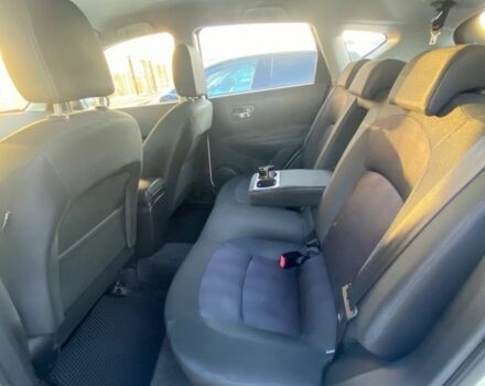 Белый Ниссан Кашкай, объемом двигателя 1.6 л и пробегом 200 тыс. км за 9500 $, фото 1 на Automoto.ua