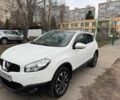 Белый Ниссан Кашкай, объемом двигателя 2 л и пробегом 103 тыс. км за 12000 $, фото 1 на Automoto.ua