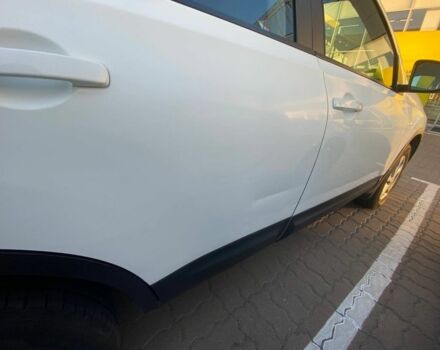 Белый Ниссан Кашкай, объемом двигателя 1.6 л и пробегом 200 тыс. км за 9500 $, фото 6 на Automoto.ua