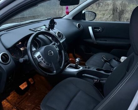 Белый Ниссан Кашкай, объемом двигателя 1.6 л и пробегом 191 тыс. км за 12500 $, фото 5 на Automoto.ua