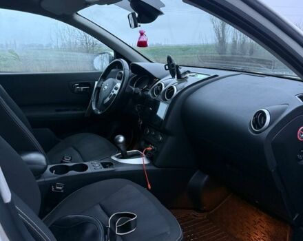 Белый Ниссан Кашкай, объемом двигателя 1.6 л и пробегом 191 тыс. км за 12500 $, фото 2 на Automoto.ua