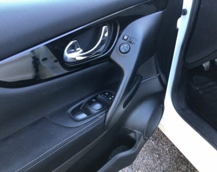 Белый Ниссан Кашкай, объемом двигателя 1.5 л и пробегом 159 тыс. км за 13900 $, фото 7 на Automoto.ua