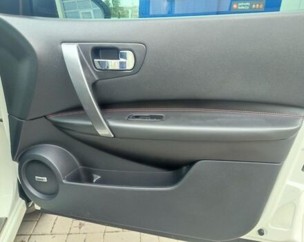 Белый Ниссан Кашкай, объемом двигателя 2 л и пробегом 184 тыс. км за 10490 $, фото 17 на Automoto.ua