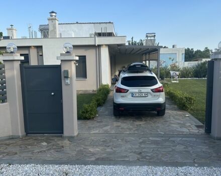 Білий Ніссан Кашкай, об'ємом двигуна 2 л та пробігом 61 тис. км за 17000 $, фото 2 на Automoto.ua