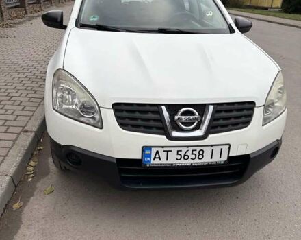 Белый Ниссан Кашкай, объемом двигателя 1.6 л и пробегом 260 тыс. км за 8300 $, фото 2 на Automoto.ua
