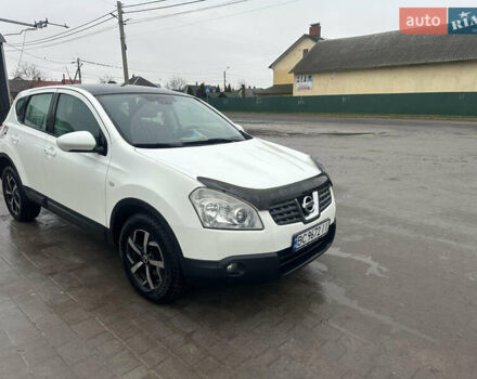 Белый Ниссан Кашкай, объемом двигателя 2 л и пробегом 250 тыс. км за 8000 $, фото 1 на Automoto.ua