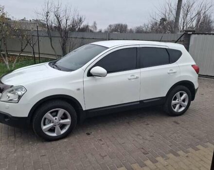 Белый Ниссан Кашкай, объемом двигателя 2 л и пробегом 215 тыс. км за 9500 $, фото 10 на Automoto.ua