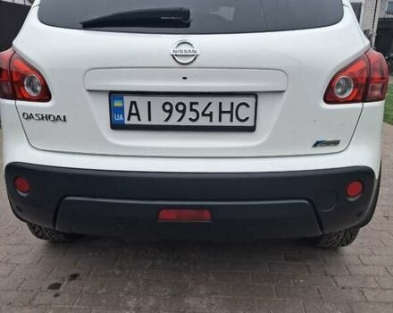 Белый Ниссан Кашкай, объемом двигателя 2 л и пробегом 215 тыс. км за 9500 $, фото 1 на Automoto.ua