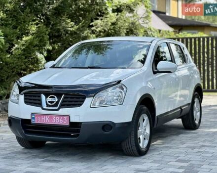 Белый Ниссан Кашкай, объемом двигателя 1.6 л и пробегом 215 тыс. км за 8100 $, фото 7 на Automoto.ua