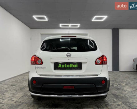 Белый Ниссан Кашкай, объемом двигателя 2 л и пробегом 115 тыс. км за 10300 $, фото 4 на Automoto.ua